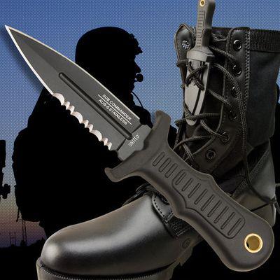 United Cutlery Sub Commander Black Serrated nyakkés