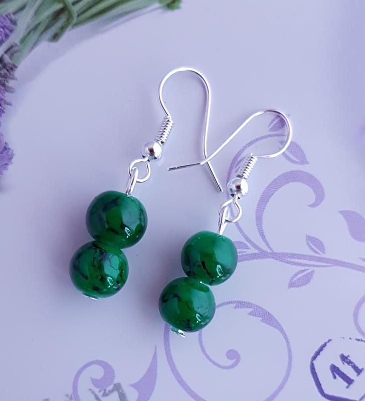 márvány mintás gyöngy fülbevaló - zöld