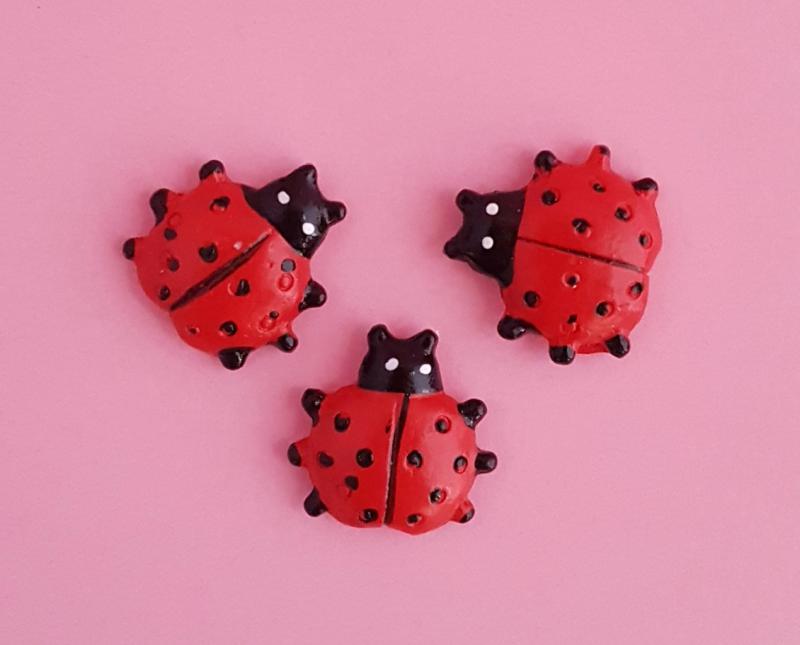 öntapadós katica 2,5 cm