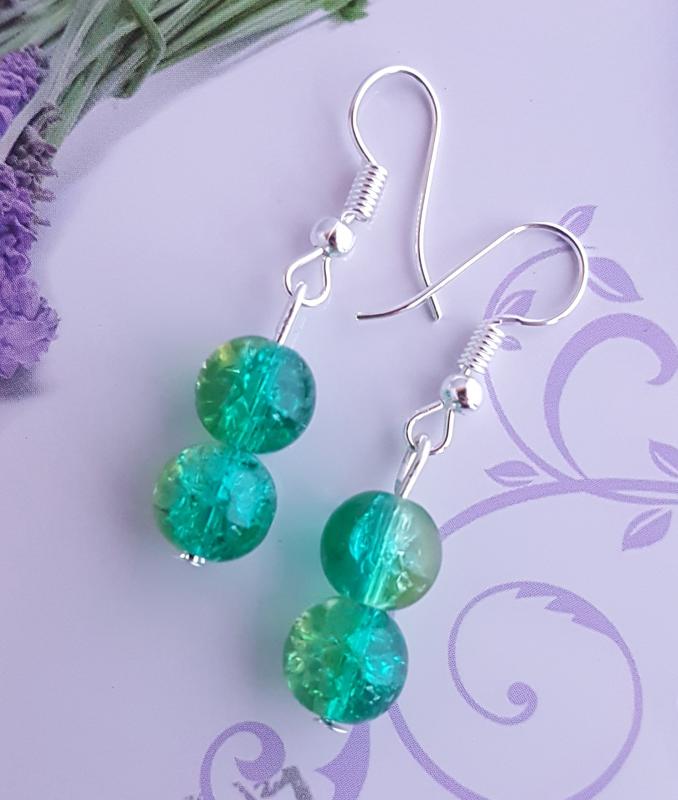 zöld-sárga roppantott üveggyöngy fülbevaló