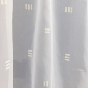 Fehér kész függöny fehér kis mintával 70x140cm bújtatós