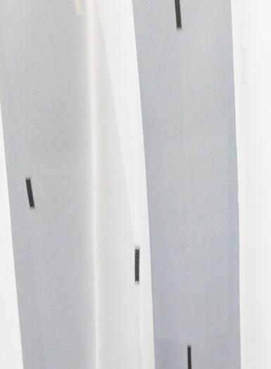 Fehér batiszt kész függöny V88 fekete ezüst apró mintás 180x180cm