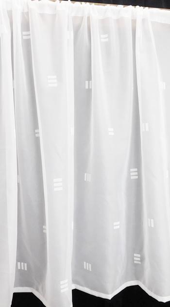 Fehér kész függöny fehér kis mintával 70x140cm bújtatós
