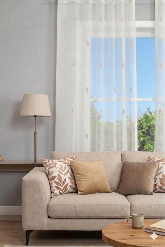 Fehér voila kész függöny nyírt drapp barna mintával Nadine 175x200cm