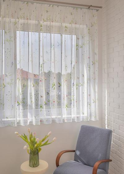 Fényáteresztő kész függöny 5355 színes madaras 175x300cm