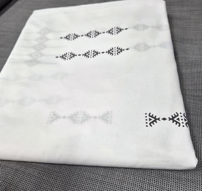 Kispárnahuzat cipzáros fehér fekete mintás 40x50cm
