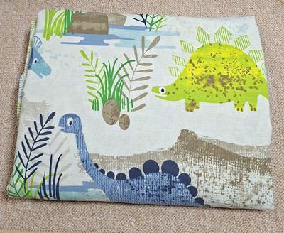 Kispárnahuzat cipzáros gyerekmintás dínós 30x40cm