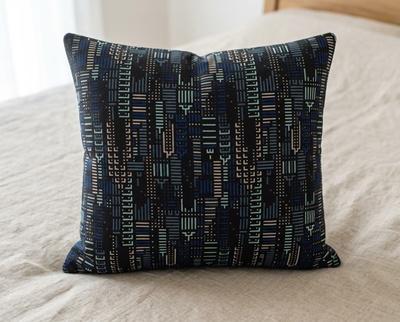 Kispárnahuzat cipzáros sötétszürke mintás kb: 40x40cm