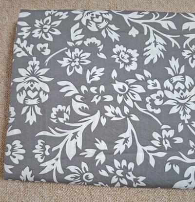 Kispárnahuzat cipzáros szürke mintás kb: 40x50cm