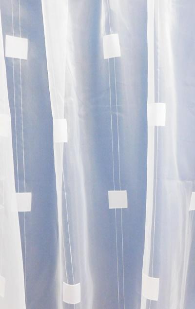 Nyírt négyzetes organza kész függöny 150x120cm
