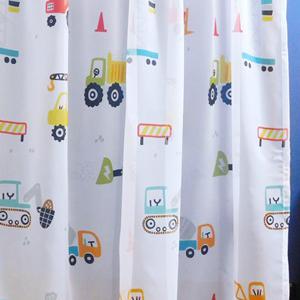 Autós fehér voila kész függöny markoló, traktor bordűrös 120x180cm