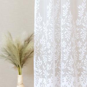 Fehér bordűrös jaquard kész függöny Boronka 190x230cm