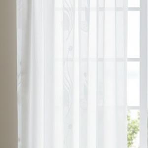 Fehér sable kész függöny fehér leveles mintával 130x140cm