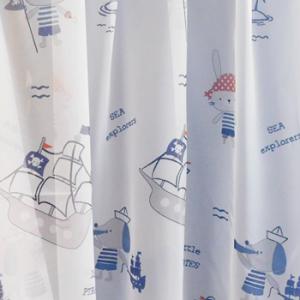 Fényáteresztő gyerek kész függöny Kicsi kalóz 160x110cm