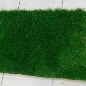 Hosszú szálú műfű maradék kb:30x190cm