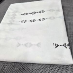 Kispárnahuzat cipzáros fehér fekete mintás 40x50cm