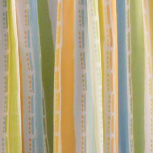 Színes csíkos mintás voila kész függöny 180x260cm