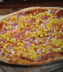 Sonka-kukorica pizza