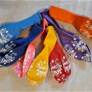 Boldog születésnapot feliratú gumi lufi,többféle szinben,és mintával