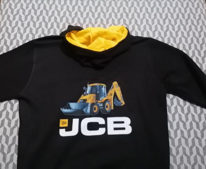 JCB mintás pulcsi