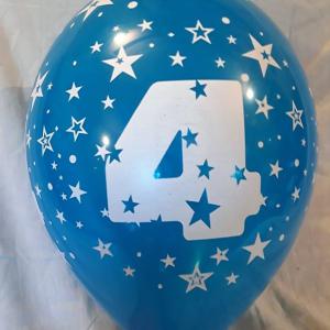 4-es évszámos gumi lufi több szinben