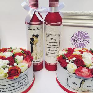 Piros szülőköszöntő garnitúra