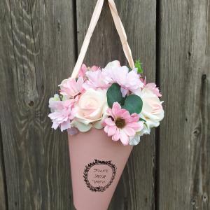 Virágbox, tölcsér, rózsaszín