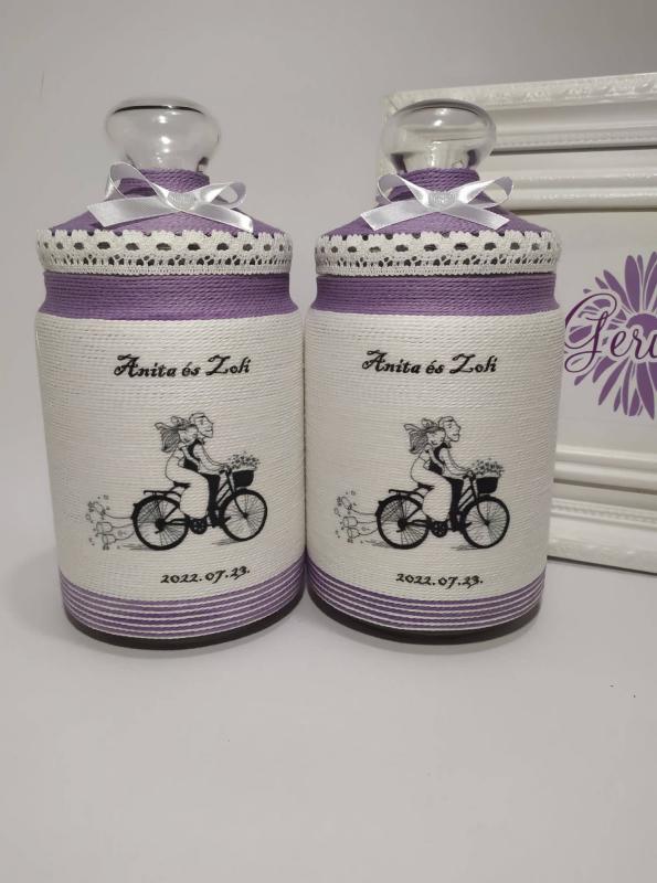 Lila szülőköszöntő tároló