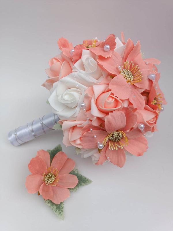 Menyasszonyi csokor, barack, fehér