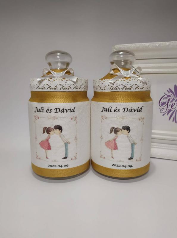 Szülőköszöntő zsinórozott tároló édesanyáknak