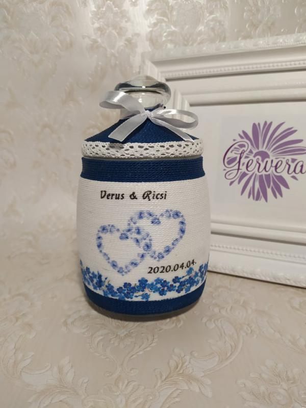 Szülőköszöntő zsinórozott tároló kék szívvel