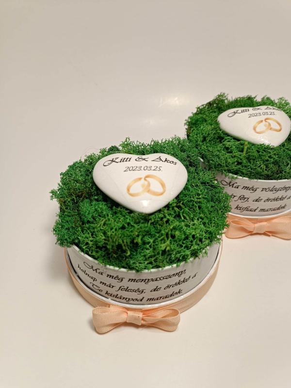 Szülőköszöntő zuzmó (moha), édesanyának, szívesen