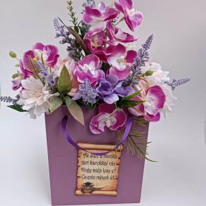 Ballagásra, virágbox , színes virágokkal