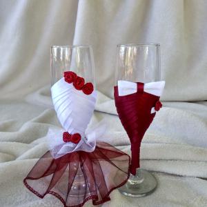 pezsgős pohár, bordó, fehér