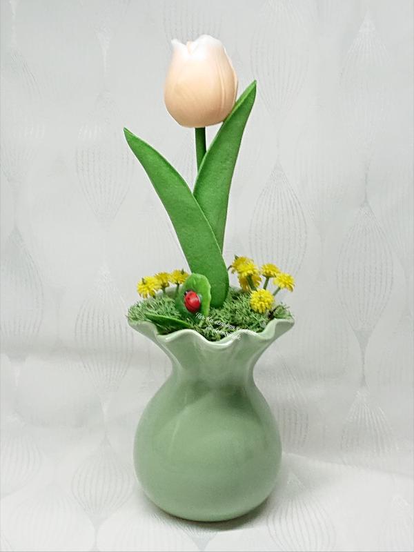 1 szál szappan tulipán vázában