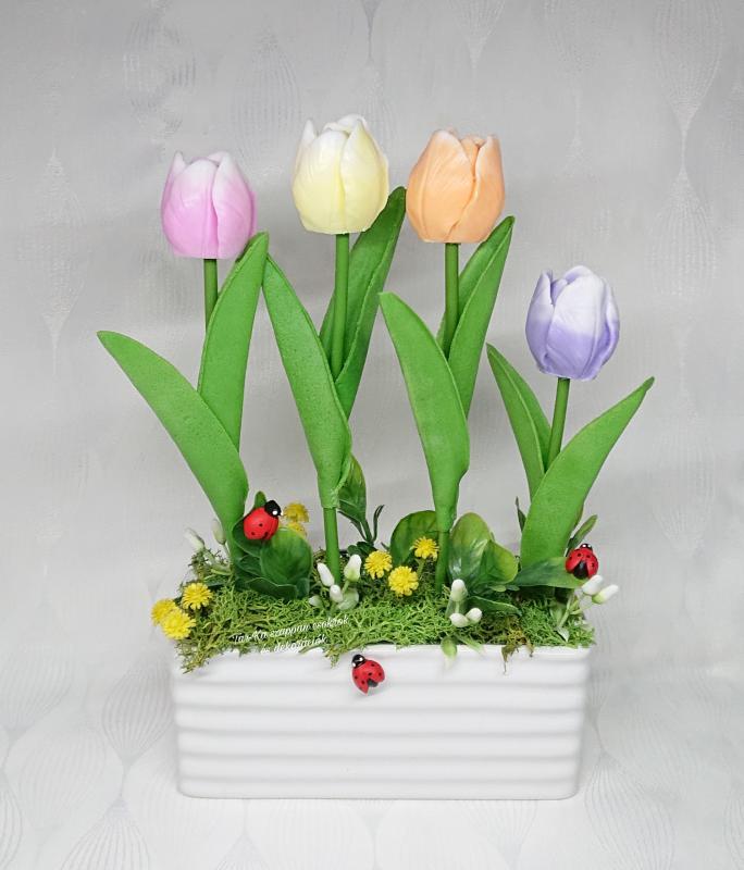 4 szál tulipán katicákkal