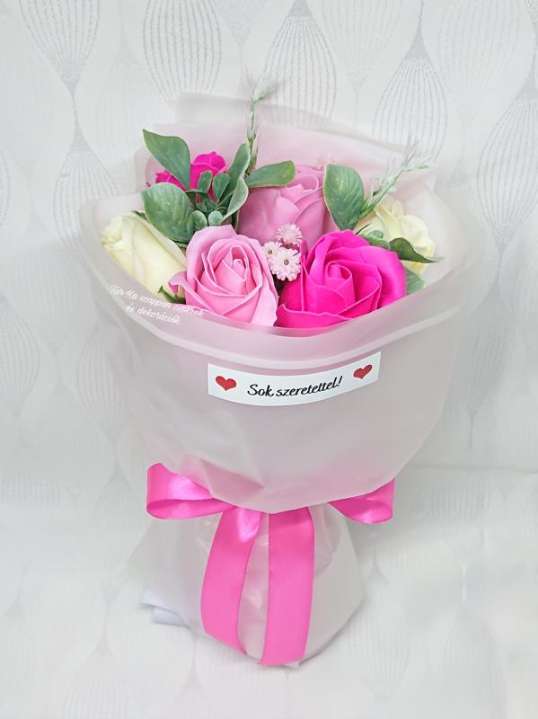 7 szálas szappanrózsa csokor átlátszó tasakban