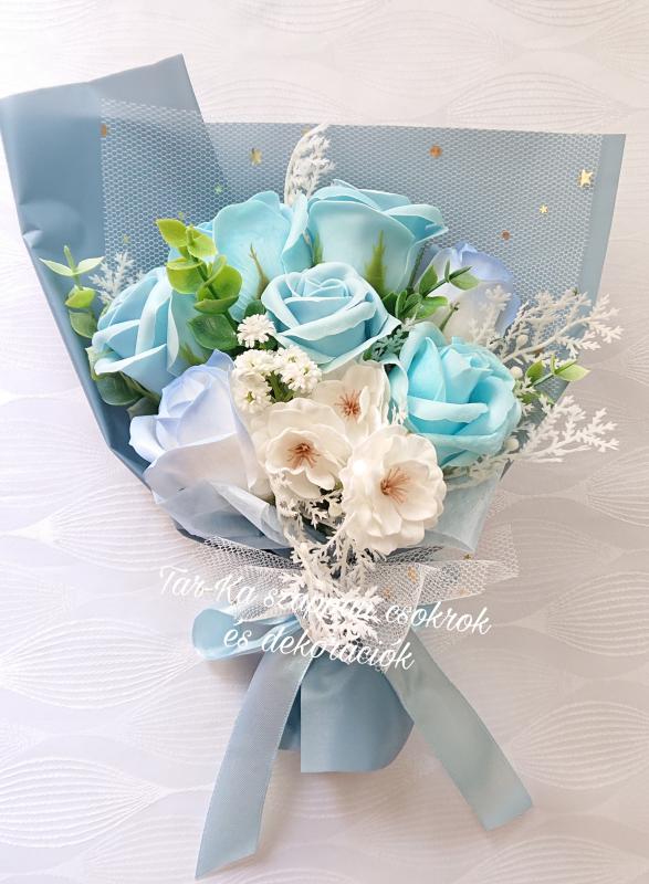 7 szálas szappanrózsa csokrok díszdobozban