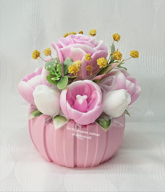 Amarillisz illatú rózsaszín szappanvirág csokor