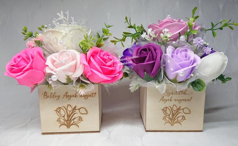 Anyák napi szappanvirág csokrok