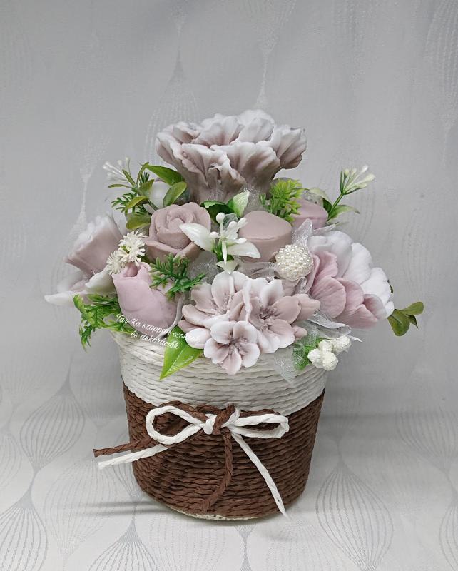 Barna - fehér illatos szappan csokor köteles kaspóban