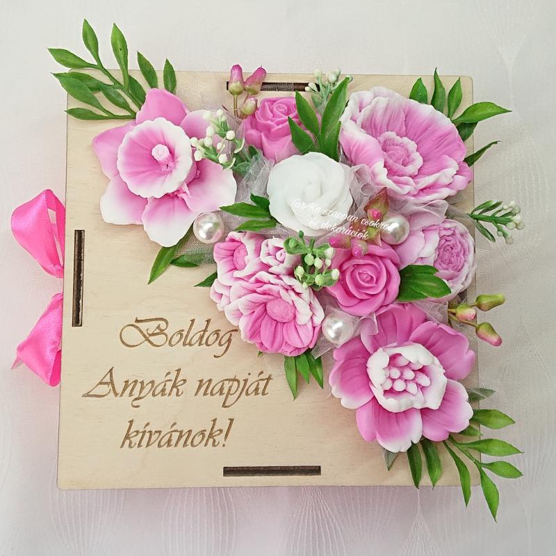 Boldog Anyák napját kívánok! szappanvirág csokor