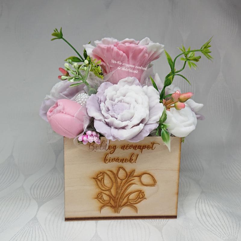 Boldog névnapot kívánok! szappanvirág csokor