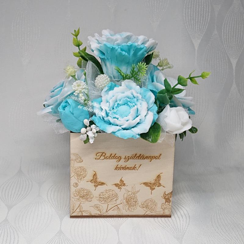 Boldog születésnapot kívánok! szappanvirág csokor