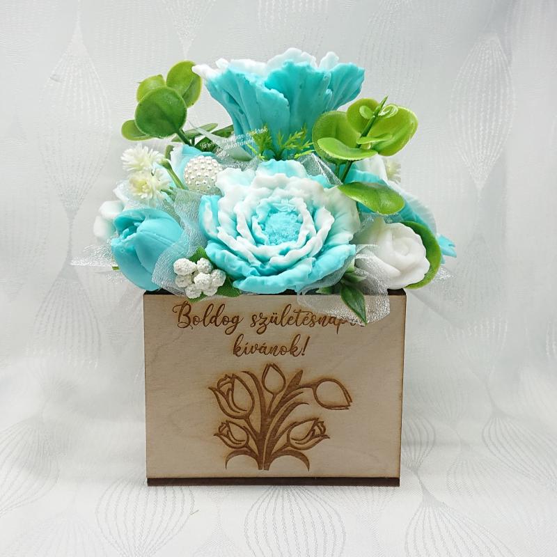 Boldog születésnapot kívánok! szappanvirág csokor