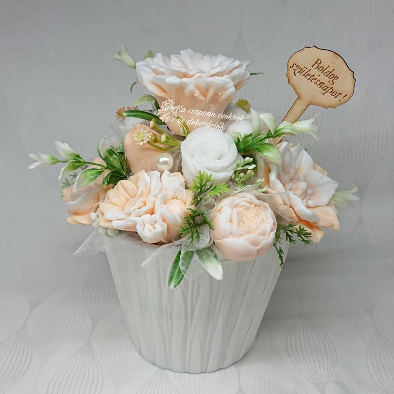 Boldog születésnapot! szappanvirág csokor