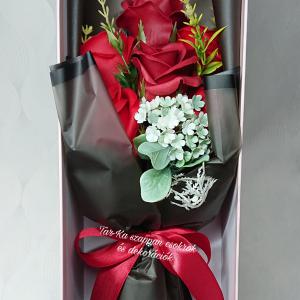 6 szálas szappanrózsa csokor díszdobozban