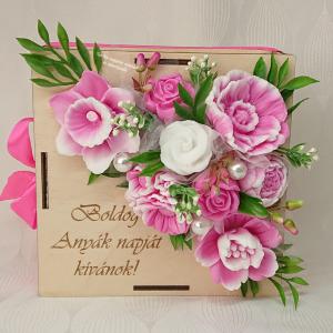 Boldog Anyák napját kívánok! szappanvirág csokor