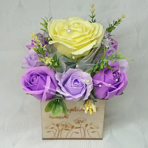 Boldog születésnapot kívánok! szappanrózsa csokor