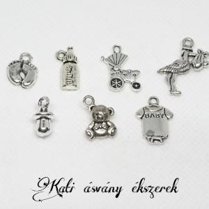 Dupla holdkő, tripla medálos babaváró ásvány karkötő